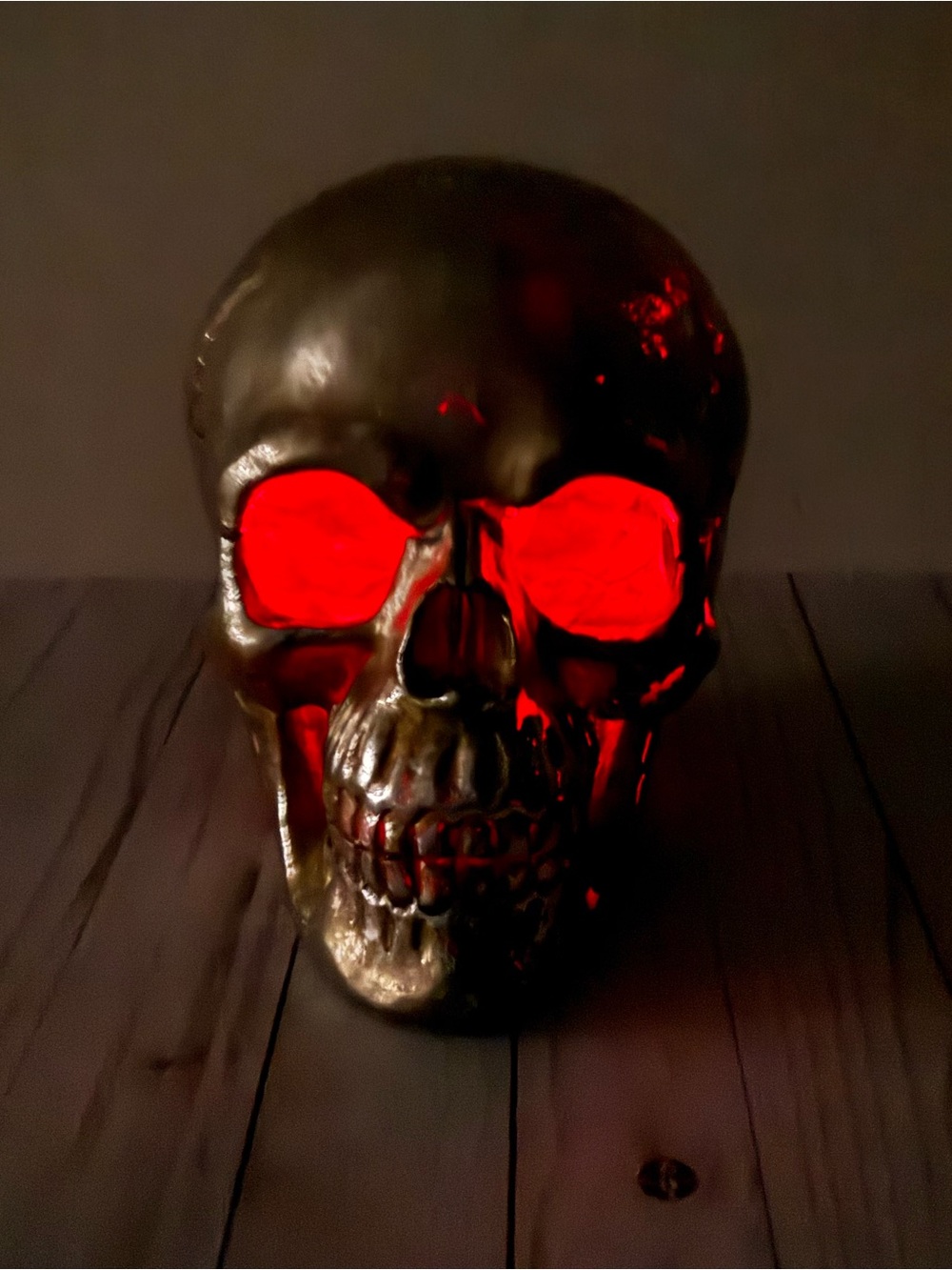 Halloween Skull with light up eyes